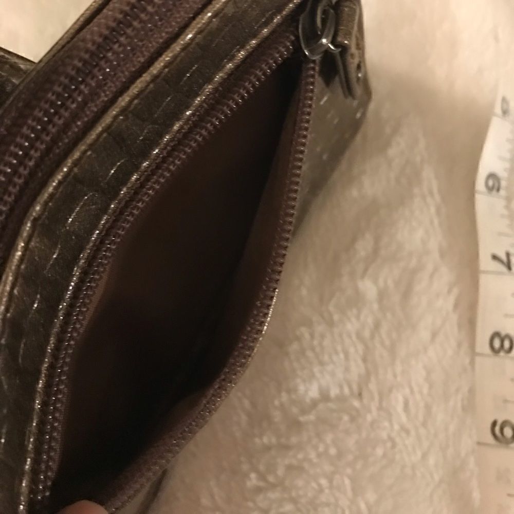 : : Kenneth Cole NEW Reaction Bronze Metallic Wristlet : : - Picture 3 of 10